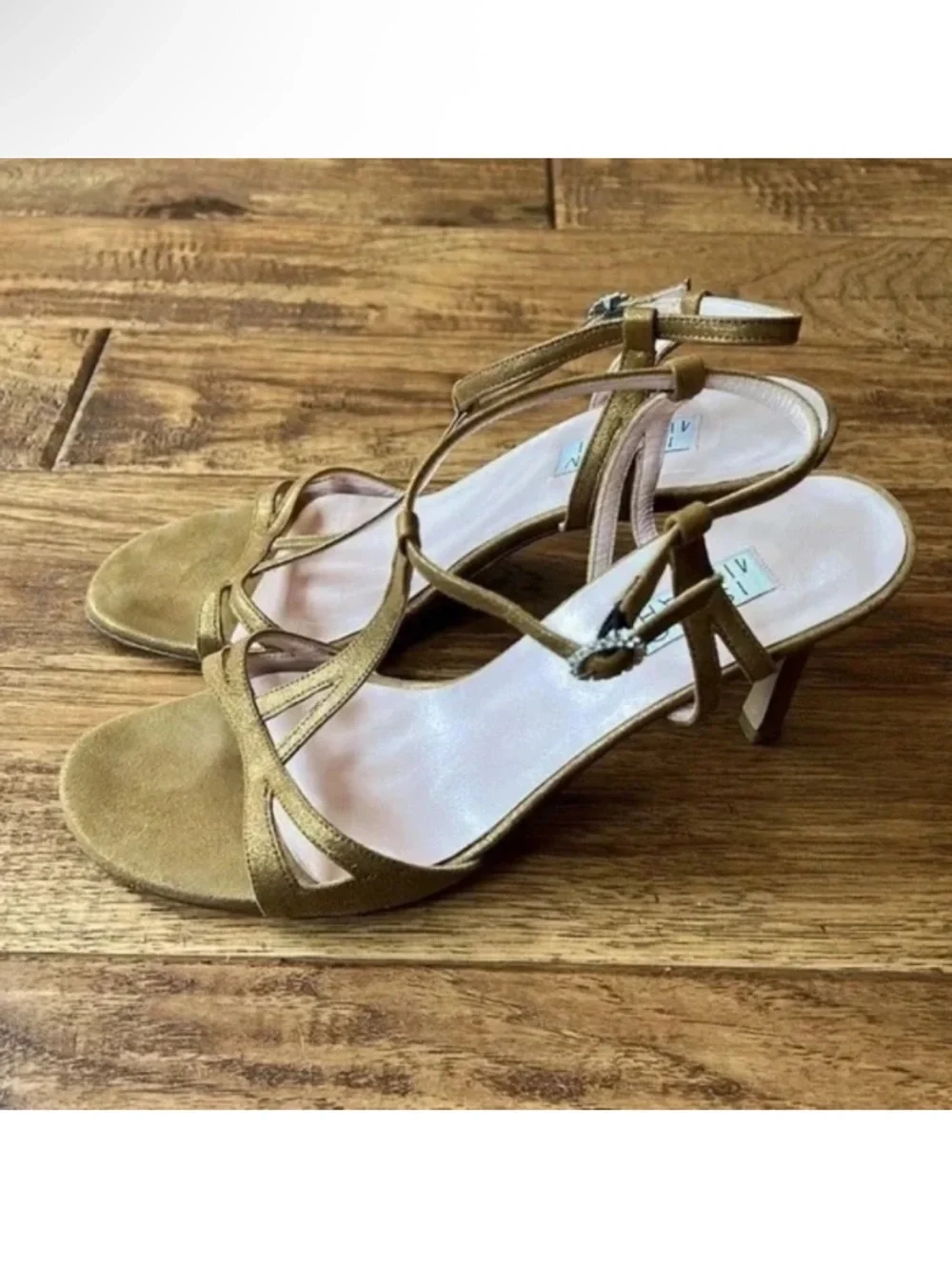 Isaac Mizrahi Gold Metallic Strappy Open Toe Heels Rhinestone Buckle Accent Sz 8